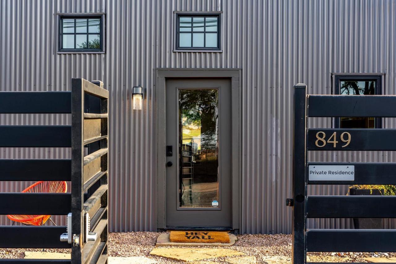 Villa Container Haus Pet Friendly With Cowboy Pool Fredericksburg Exterior foto